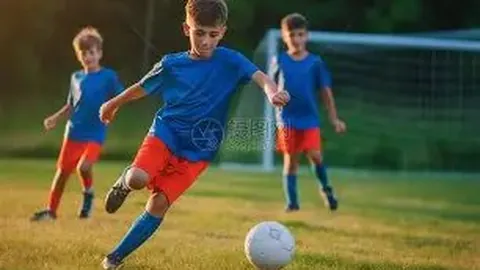 亚历山大：成为自经纪人的初衷不仅是节省开支，更追求全方位发展。