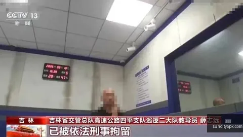 三星 27系列手机壳亮相：与版矩阵镜头设计